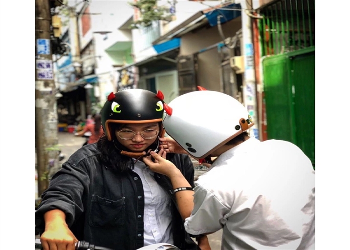  Cặp Mũ Bảo Hiểm Rồng 3/4 Phượt Dễ Thương